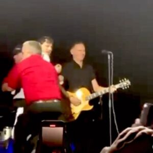 Bryan Adams Instagram - Sometimes you just gotta laugh…😂#stagecrasher #summerof69