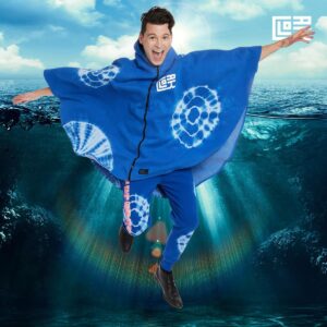 Bryan Dechart Instagram - New @cloakbrand 🌊! Directed by @officialtroybaker - See you all on Twitch soon, Art Relaxation stream Friday, “It Takes Two” in Co-op w/ @amelia_rose_blaire on Saturday @ Noon PT and “Mass Effect” continues at the same time Sunday!
.
#twitch #stream #streamer #videogames #gamer #gaming #livestream #youtube #games #DetroitBecomeHuman #Connor #BryanDechart #AmeliaRoseBlaire #Traci #QuanticDream #PlayStation #SaveTheFish #PS4 #PS4Pro #ConnorArmy #DechartGames