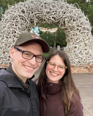 Bryan Dechart Instagram - Sending love from Jackson Hole, Wyoming! These arches in town square are made from fallen Elk and Deer antlers (which regrow EVERY YEAR!) Like Joel and Ellie in #TheLastOfUs we’re heading from Wyoming to Salt Lake City, Utah. Luckily, to see my Grandparents and not to escape clickers.