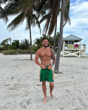 Bryan Dubois Instagram - How it’s meant to be ☀️🏝️