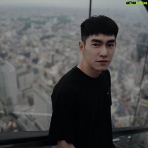 Bryan Shu-Hao Chang Instagram - 最近真的是水深火熱，不管是天氣還是拍攝！
好久沒好好拍張照了，畢竟充實又宅的生活，真的沒什麼好料。
最近一次的刺激，大概就是「拳上」那天了吧😂