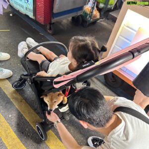 Bryan Shu-Hao Chang Instagram - 會最愛父母的原因，是從小被拉拔長大的各種回憶，有了回憶就有了牽絆，所以愛。
人和人之間的感情都是如此，不是生下來就愛的。
直到芝麻大到可以一起出遊，我更確定，付出時間與真心，這些回憶的當下就讓我無比幸福。
希望等乾女兒再長大些，也會記得跟乾爹曾經的點點滴滴，當一個值得被愛，也懂愛人的女孩。
早就明白人臨死前，那些物質在牽絆面前，根本不值一提，你不會因為擁有多少而笑著離開，卻會因為被記著放在心裡，沒有遺憾。