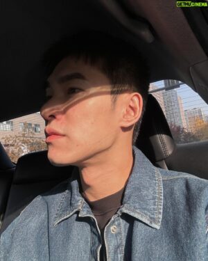 Bryan Shu-Hao Chang Instagram - 愛是無數個平淡生活裡的風雨共濟，是無論難過好過開心不開心，心裡有他始終一起。
是即使你知道我沒必要也並非我只能要，你還是把他放的最重要。
是你深知外面的世界精彩絕倫，依然在看盡花花世界後，選擇成為那個人的偏愛和例外。