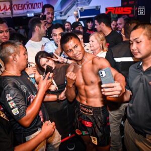 Buakaw Banchamek Instagram - 💪🏼🙏❤️ตำนานที่ยังไห้คุณได้ดูการต่อสู้💪🏼❤️🙏