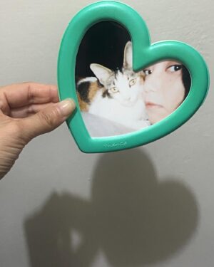 Buber Mak Instagram - 《舊橙》

今日先知「舊橙」嘅意思係外面好醜樣，裏面好甜。
而「靚橙」係，外面好靚，但裏面好酸。

純粹係上一個醫生叫我食多啲橙、飲多啲奶，
佢叫咗我一年我都未做，
我今日先記得要買橙食。

Good night 🌙 
準備原地昏迷了～