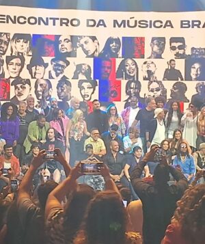 Buchecha Instagram - Tanta gente bacana reunida, com vontade de abraçar e vibrar de coração pra coração,tantas músicas boas de todos os segmentos ,tantos sonhos se realizando e tantos que ja se realizaram !
E mais uma vez eu faço parte de uma celebração do RIR 2024 , nos vemos dia 21 no espaço favela pra levar o nosso funk ao lugar onde sempre merece estar ,gratidão a vocês meu povo , TODA HONRA E GLÓRIA SEJA DADA A DEUS 👏🏾👏🏾👏🏾👏🏾👏🏾🙌🏾🙌🏾🙏🏾🙏🏾🙏🏾
