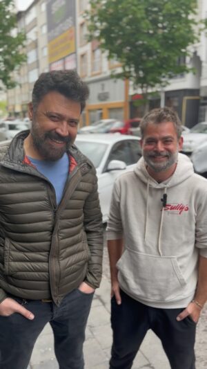 Bülent Emrah Parlak Instagram - Bülent Beyin Hikayesi Turnede Güncelleme geldi videoya 31 Mayısta Ted Sakarya Kolejindeyiz😃🖐️
16 Mayıs Perşembe 20:00 Sivas Ted Koleji
17 Mayıs Cuma  20:00 Kayseri Gültepe Kültür Merkezi 
18 Mayıs Cumartesi 20:00 Kırşehir Neşet Ertaş Kültür Merkezi 
Biletler Biletix/Biletinial/Bubilet sitelerinde🎫