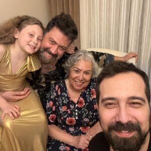 Bülent Emrah Parlak Instagram - Teşekkür ederim canım kızım❤️🧿🦡