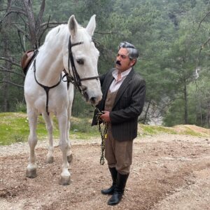 Bülent Polat Instagram - Beyaz Atlı Gaffur Ağa 😊