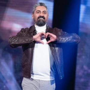 Bülent Polat Instagram - Lui è Gaffur, uno dei protagonisti più amati di #TerraAmara: ora a #Verissimo… Bulent Polat 🤩💥