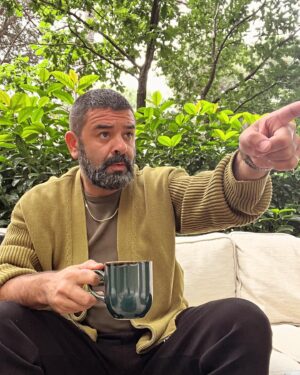 Bülent Şakrak Instagram - Bu kafa neşe içinde..😎🥂