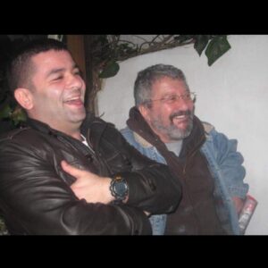 Bülent Şakrak Instagram - Neyim varsa senin yüzünden.. @mehmetbirkiye 
#öğretmenim
#arkadaşım