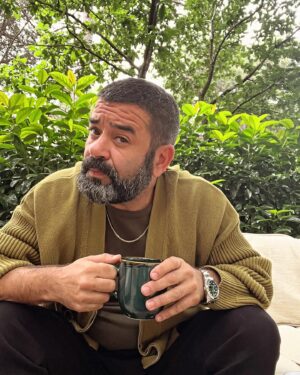 Bülent Şakrak Instagram - Bu kafa neşe içinde..😎🥂