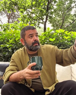 Bülent Şakrak Instagram - Bu kafa neşe içinde..😎🥂