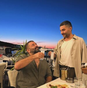 Bülent Şakrak Instagram - Çook kaliteli bir tatil oluyor.. 😎🧿😎