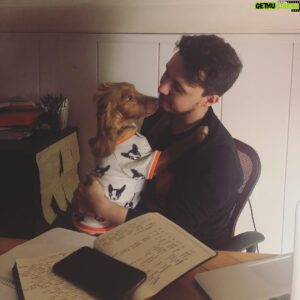 Burak Aksak Instagram - leyla hanım izin vermedi, mesai bitti.