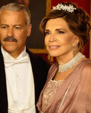Burak Hakkı Instagram - On Cinemas 23 December 2021 

#smirnimouagapimeni #tanweerproductions
@tanweergreece @smirnimouagapimeni @tanweer_productions
