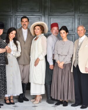 Burak Hakkı Instagram - On Cinemas 23 December 2021 

#smirnimouagapimeni #tanweerproductions
@tanweergreece @smirnimouagapimeni @tanweer_productions