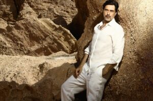 Burak Hakkı Instagram - “White” 
Photo by @panosgi