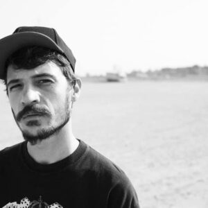Burak Şahin Instagram - Karakterler ucuz maldan yapılma, ufakçı şahsiyetler üstünde kaliteli kaplama...
Devamı şarkılarda
