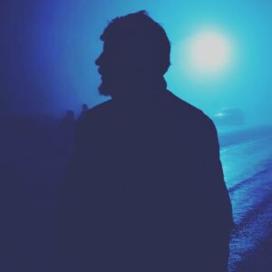 Burak Şahin Instagram - Biz kamera karşısında mış gibi yapıyoruz. Bazıları gerçek hayatta.