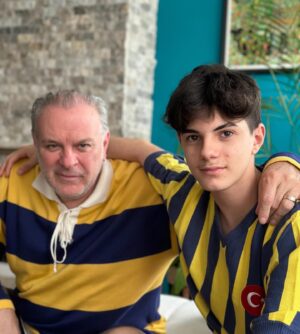 Burak Sergen Instagram - 💛💙