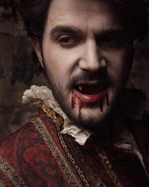 Burak Sevinç Instagram - Madem #tbt o zaman değişiklik yapalım 😉 concept&photo 📸 @erenyigit  #thevampire