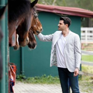 Burak Sevinç Instagram - Ne güzel varlıklarsınız siz😍 
Foto 📸 @nilaysuz