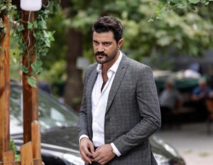 Burak Sevinç Instagram - Hoşgeldin Fikret Leto 😉 

Hudutsuz Sevda bu akşam 20.00’da @foxturkiye ‘de ilk bölümüyle sizlerle.. 🙏
@hudutsuzsevdadizi  @medyapimresmi