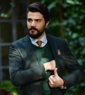Burak Sevinç Instagram - Akşam birlikte miyiz? 😉