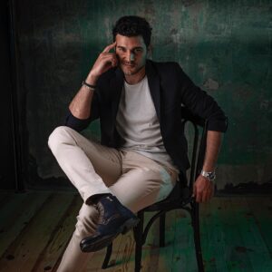 Burak Sevinç Instagram - 😏✌️