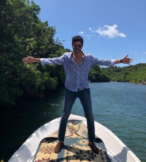 Burak Sevinç Instagram - Hamsilos’ta sandal keyfi😉