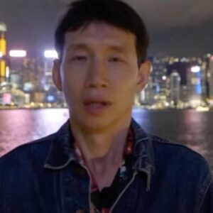Byun Young-joo Instagram - 앞의 원고를 보며 딱딱하게 말하는 AI 주과장(왜 과장인지는 본방에서 확인해주세요)과 봉여명님. 9월27일 차이나는클래스플러스 유투브에서.