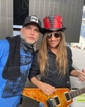C.C. DeVille Instagram - This is Will 
Our secret weapon, he plays clarinet, trumpet, harp, bassoon, flugelhorn,trombone,banjo,
Glockenspiel, triangle, xylophone,maracas, accordion,cowbell and a little piano !!
He is very talented and we are very blessed !!! @nashwill23 #thestadiumtour