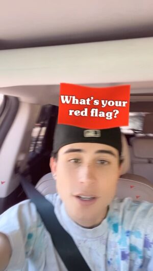 Caden Conrique Instagram - What are your red flags ? 🚩 
-
Comment them below 👀