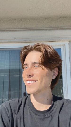 Caden Conrique Instagram - Do blue eyes suit me 👀🧐
-
Let me know below