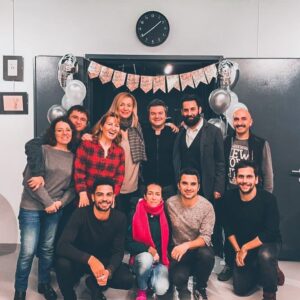 Çağlar Çorumlu Instagram - 28(!) yaş doğum günümü yeni sahnemiz @tiyatrops ta kutladık.Beni yalnız bırakmayan dostlarıma çoook teşekkür ederim,sizi seviyorum❤️🌹🎉🙏