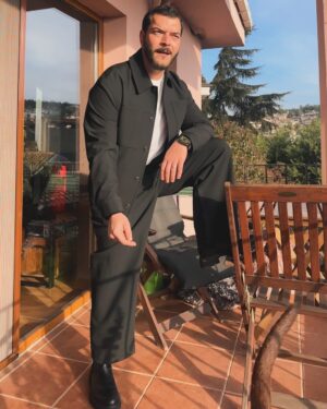 Çağrı Şensoy Instagram - 🕴️Karabatak
