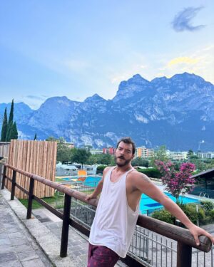 Çağrı Şensoy Instagram - Viva la musica 🎵 
@busearsslan 
@gulegulegultekinle