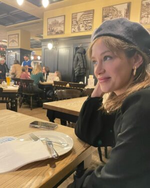 Çağrı Şensoy Instagram - Tarihte her bugün benim de doğumum.
İyi ki doğdun sevgilim…. @busearsslan