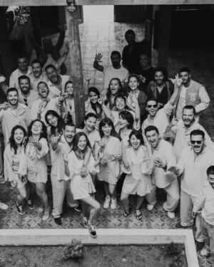 Çağrı Şensoy Instagram - Buralar biraz dolacak.
@hakanakmanwedding 
@noneedname.store