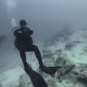 Cahit Gök Instagram - mutlu bayramlar .. video/edit @skrgursoy 👌🏻 @blueteam_diving @atlasdive @mindsbelow #scubadiving