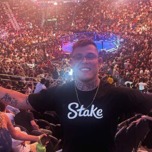 Caio Borralho Instagram - Amazing and indescribable night thanks to @stake 

Happy to be part of the team and to live wonderful nights like that

LETS GOOOO! I see u all soon inside the octagon