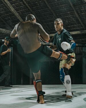 Caio Borralho Instagram - APAIXONADO PELO PROCESSO! 🔥
Esse foi o último treino forte e focado na luta durante a Fight Week! 

E la no YouTube tem uma série de vídeos com todos esses dias! Já foi lá assistir? O link tá na bio.

📸 @caioaflorentino