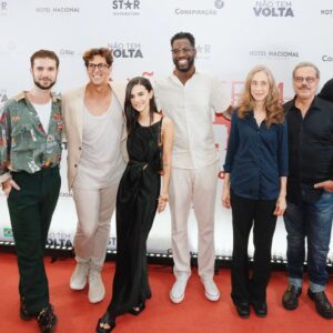 Caíque Nogueira Instagram - #NaoTemVolta dia 23 de Novembro (amanhã!) nos cinemas com a nossa artista completa favorita @manugavassi e um dos maiores da geração @rafaelinfante. Gigantes! Que delícia é assistir os dois juntos! Feliz em participar de mais um projeto que eu acredito, integrando um elenco que sou fãzoca. Grato aos envolvidos @stardistributionbr @conspiracaofilmes e ao maravilhoso César Rodrigues 🤍