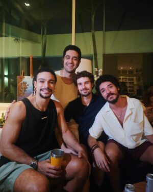 Caíque Nogueira Instagram - começando em pizza, passando pelas minhas ex crianças favoritas e chegando na skin caíque diretor criativo