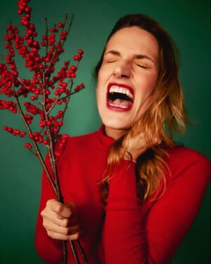 Cait Alexander Instagram - 1. Holidays  2. Also, Holidaze  I wish you hugs; I wish you peace; I wish you love. Now & always. Be kind. Thanks for including me in your year. ♥️🙏🤍💫 x @beepsmith #holiday #celebrate #peace #joy #la #canada #christmas #shoot #artist