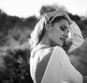 Cait Alexander Instagram - Never getting in a debate with the sun. 💛🌻 x @staley #cali #creative #sun #modellife #home #happy
