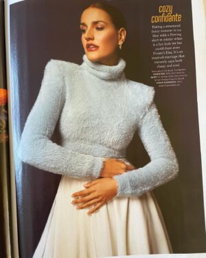 Cait Alexander Instagram - Cold outside, cozy in - just waiting for a winter wonderland. 💙❄️ @canadianliving 
@peggilepage_models @specsmodels @alexia_baillargeon @andreanne_gauthier
