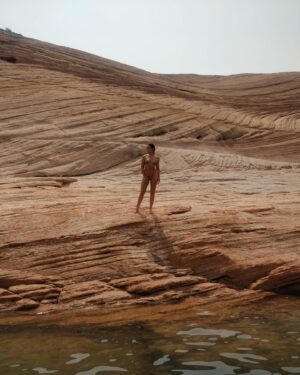Caitlin Leahy Instagram - Mars Landing 🪐